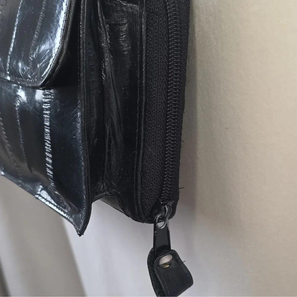 VINTAGE 1980's LeeSands Genuine EEL SKIN  Black Crossbody, Adjustable Strap
